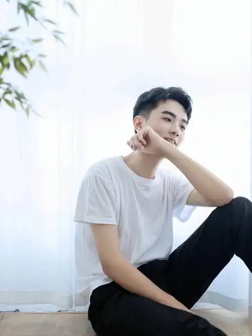 男生写真干净文艺