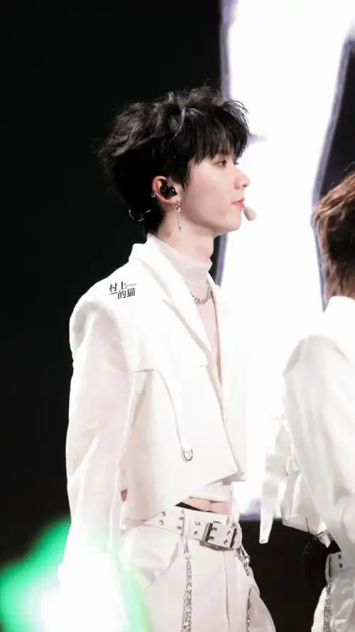 看点好的 马嘉祺名品侧颜谁比得了呢#马嘉祺这是我的岛