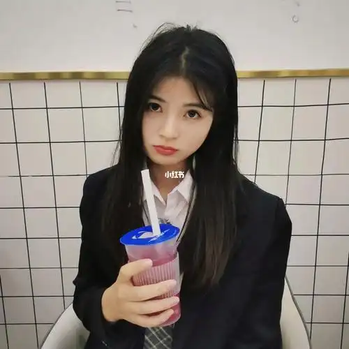 一些喝奶茶摆拍