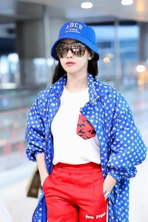 夏季逼格提升指南,明星机场照有亮点,附个性穿搭攻略!