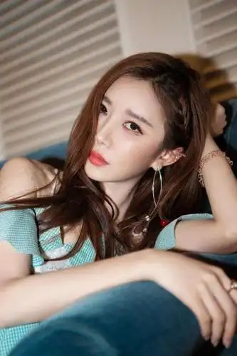 中国内地戏剧女演员潘时七