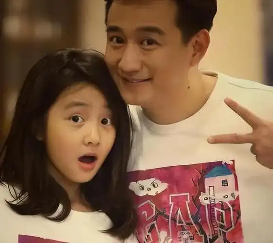 虽然此前黄磊和孙莉否认过和给黄多多买热搜的行为,但相比同年龄段的