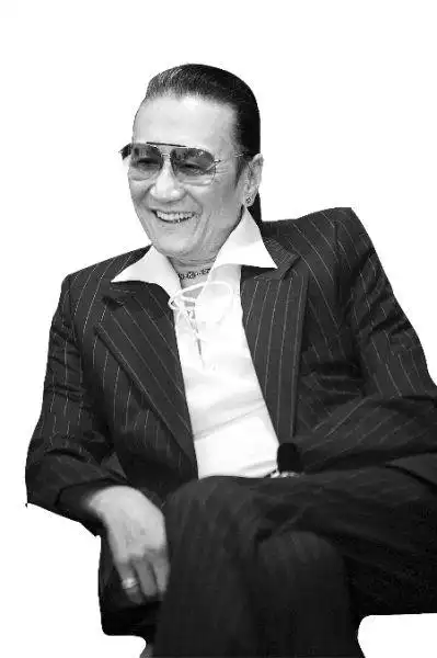 谢贤不信传闻力挺张柏芝:我儿媳好得没的说