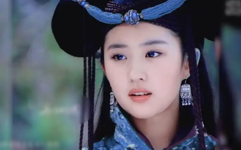 【刘亦菲/赵灵儿】论刘亦菲穿五颜六色衣服的融合性