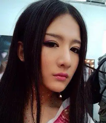 反串演员翘楚伪娘照片和个人资料和近况