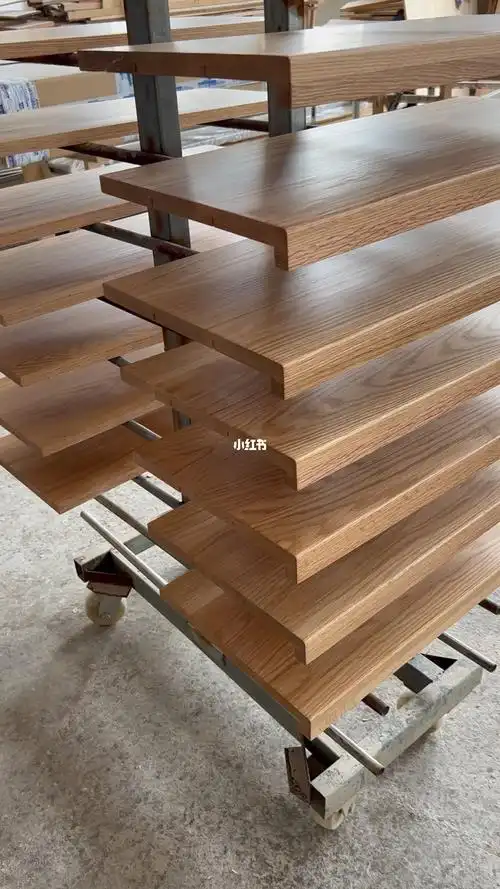 定制我们认真的定制红橡木楼梯踏步板