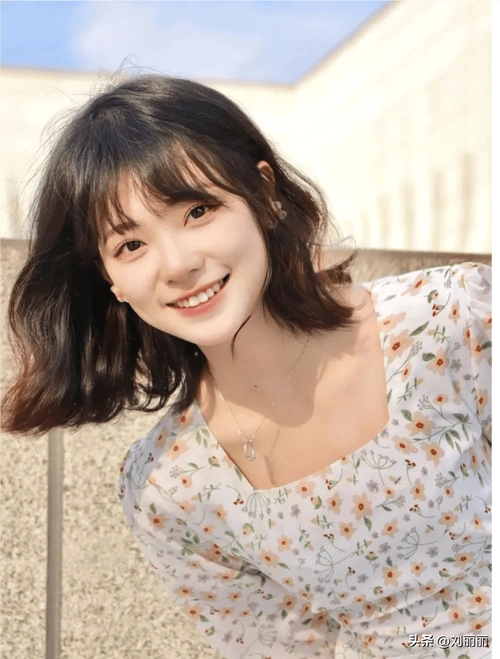 短发发型图片女减龄2022(今年流行的洋气齐肩短发)