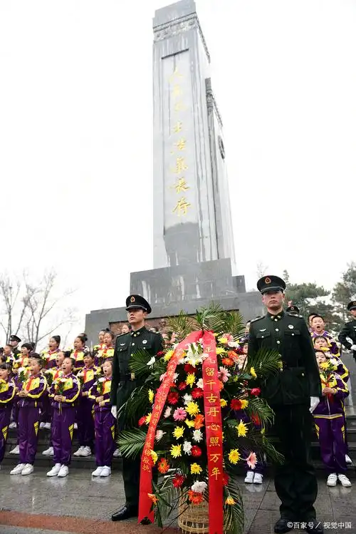 "不忘记",这简短而深邃的三个字,犹如磐石般坚固