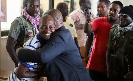 肯尼亚世界末日邪教头目面临近200项杀害儿童罪的指控