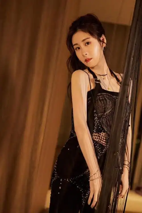 张碧晨让粉丝点演唱会歌单##张碧晨说公主请投票点歌