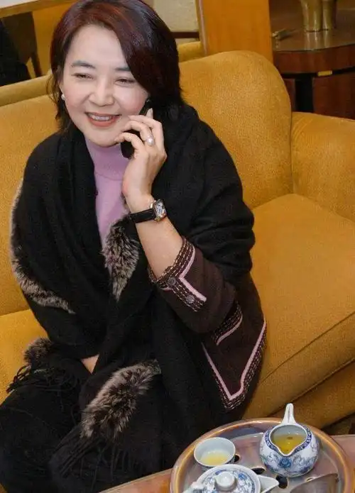 65岁胡慧中依旧端庄优雅曾为香港红极一时霸王花