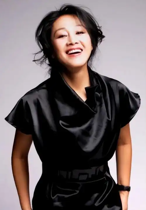 回顾著名演员王姬不图名不图利只求自己能比儿子多活一天