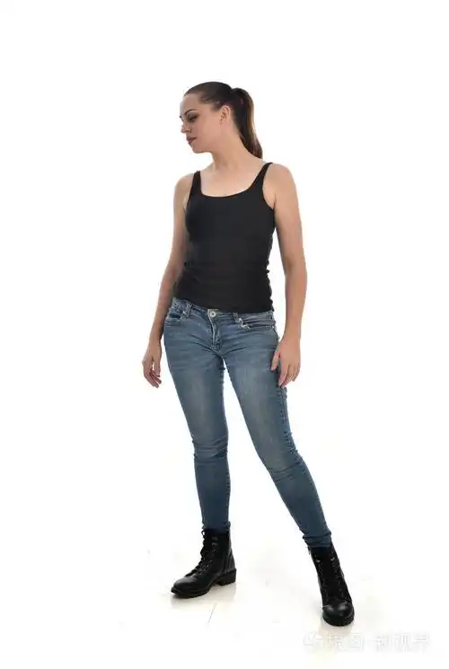 孤立在白色工作室背景上.