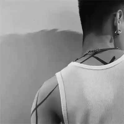 感的成熟稳重男头图片 高级优质小众独特的微信男头_男生头像_美头网