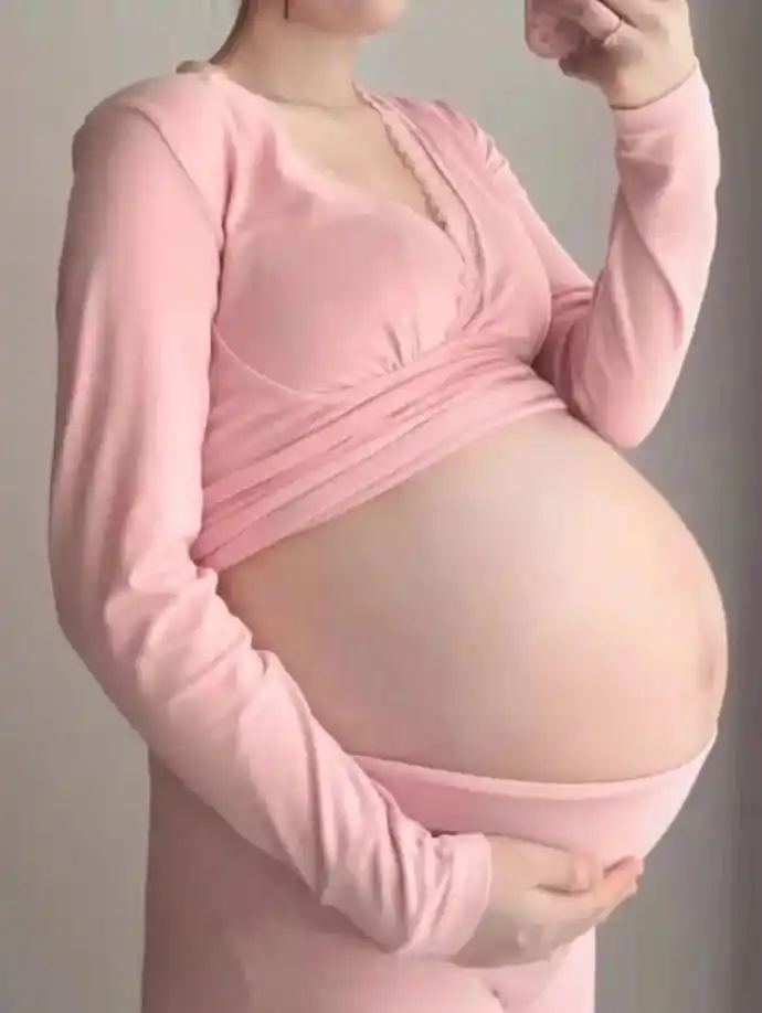 报喜啦,7.9斤男宝,产检一路绿灯,无侧切无撕裂,抖音太强大 - 抖音