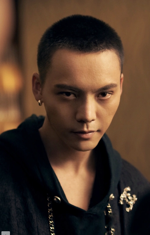 风青狐从无提示转采于2020-01-16 10:20:04盘点男明星的寸头颜值,个个