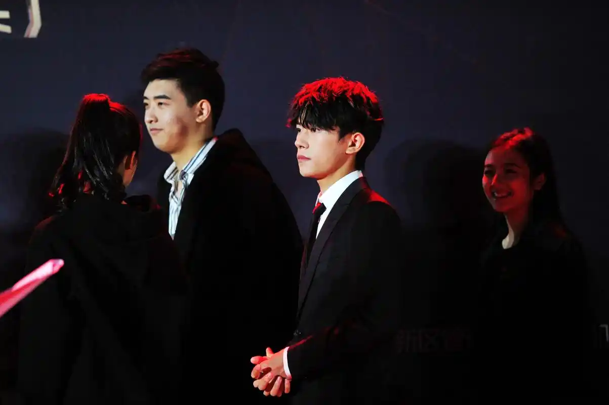 第八届国际戏剧学院奖!易烊千玺李兰迪携中戏同学亮相