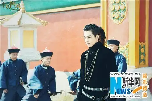 宋威龙《半妖倾城2》崭露头角 与黄景瑜为爱变情敌