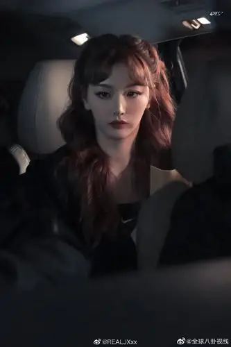 孔雪儿电梯间大片