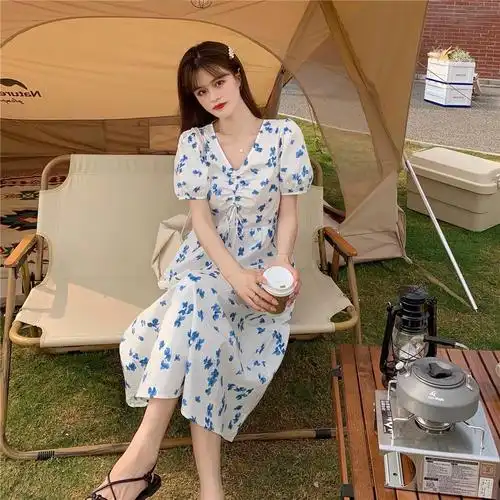 2021年夏季裙子法式新款时尚复古连衣裙女装气质收腰显瘦中长款