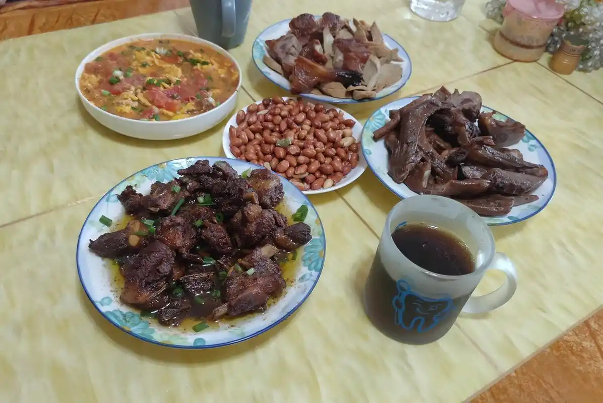 去好朋友家里吃饭,看着就让人很有食欲,拍照留念