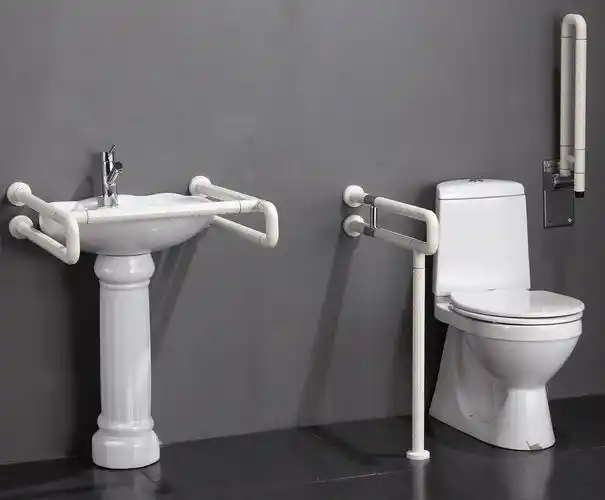 安装老年卫生间坐便扶手给老人呵护蓝品盾