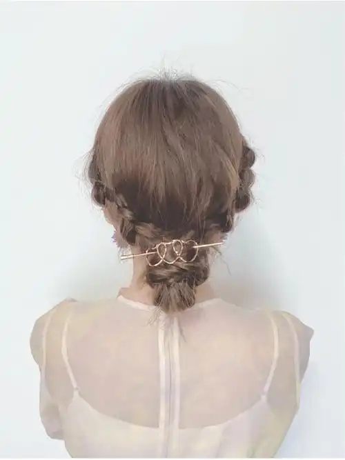 4款日常通勤发型|温柔小姐姐背影杀编发78今天是上