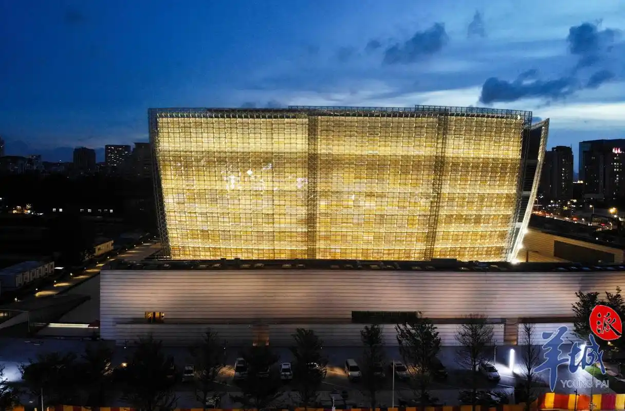 视频 图集|新地标!广州艺术博物院(广州美术馆)新馆亮灯