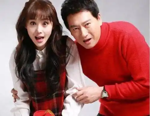 遭网友扎堆怒骂,郑爽过往综艺被删光镜头 - 二三里 - 离你更近的生活