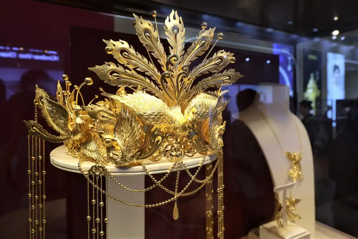 (经济)2023上海国际珠宝首饰展览会揭幕