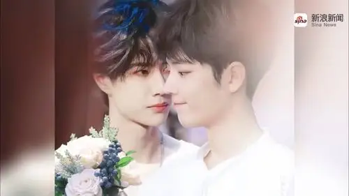 王一博教肖战迪士尼公主手势,网友:这是手把手教的吧?