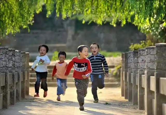 乡村的童年那种快乐与放肆真的好怀念好怀念