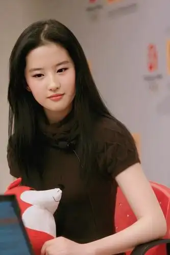 20岁之前的刘亦菲,又纯又欲,这些照片你看过吗?