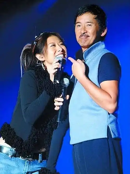 叶倩文:嫁二婚林子祥相携到白头,61岁无儿无女亦无悔_吴正_香港_合唱