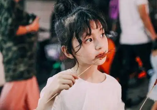 11岁女大童扎哪些头发好看 大童特色发型用简单驻永久(3)