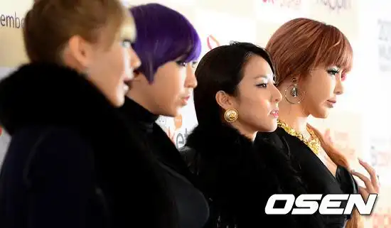 2012mama颁奖典礼红毯 2012年11月30日,mama走红毯,颁奖典礼完整版,要