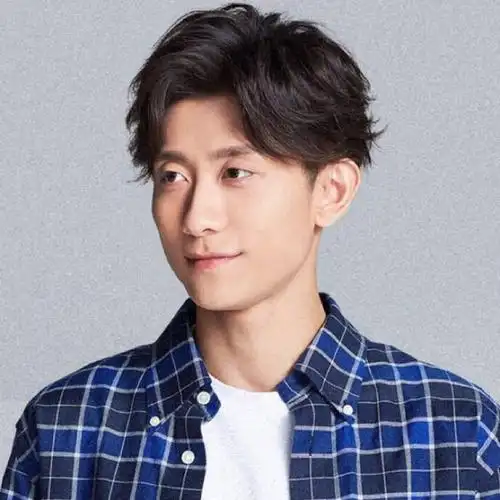 闷葫芦小伙我姓张