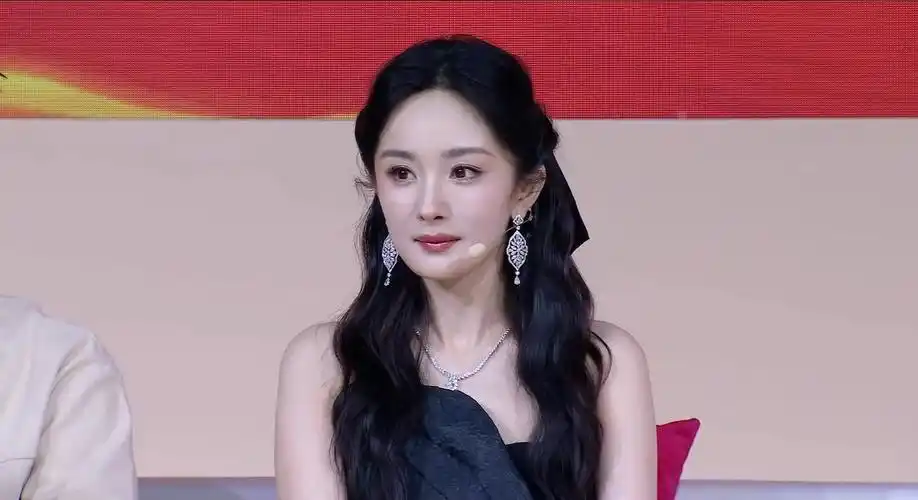 最新一局结束杨幂队又赢啦!