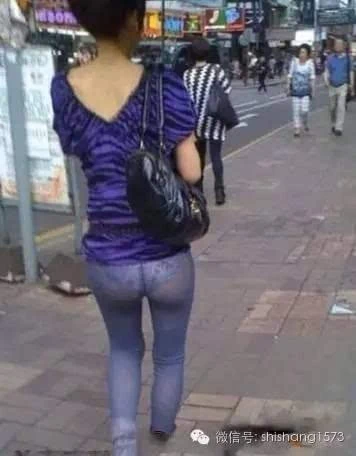 裤子紧不说,居然还是透明的,里面的花内裤哪里买的.