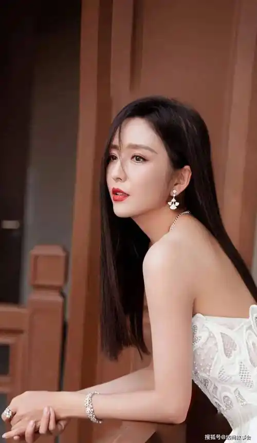 美如仙白似雪!佟丽娅性感写真大赏_中国_观众_舞蹈