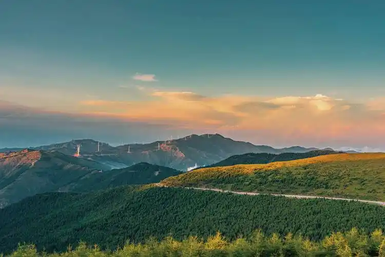 国内这20座名山大川不可错过!_地址_云海_美景