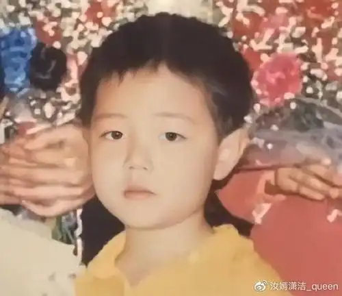 肖战童年旧照曝光身高优越稳居c位强迫症自小就有了