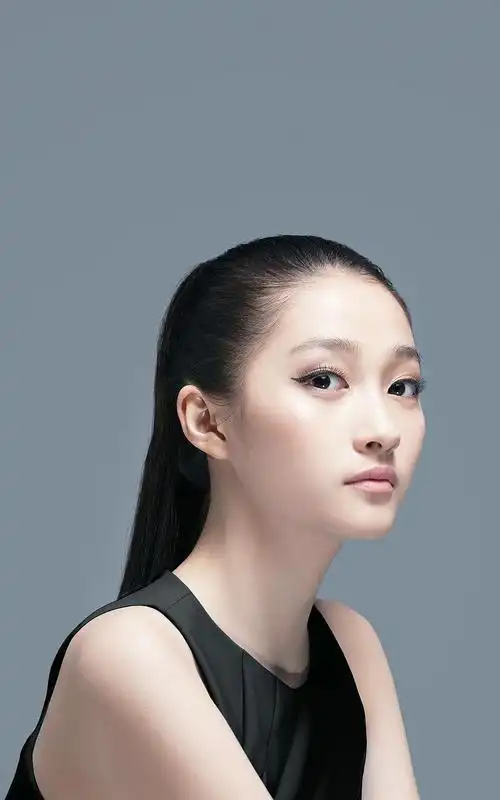 【发型部分】 颅顶低平女孩可以参照关晓彤,李宣美,迪丽热巴,杨幂