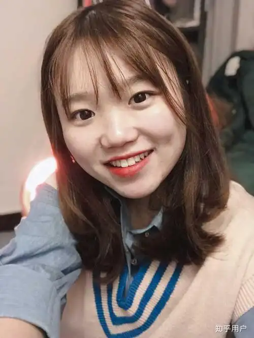 塌鼻子的女生留什么发型好看?