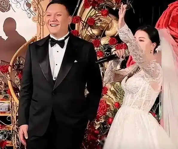 赢得了人生的好声音:没夺冠,却嫁给爱奇艺总裁,34岁成了赢家_李嘉格