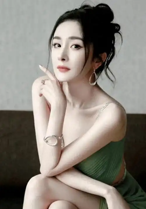 杨幂身材有多好当看到未修图下的她网友我没看错吧