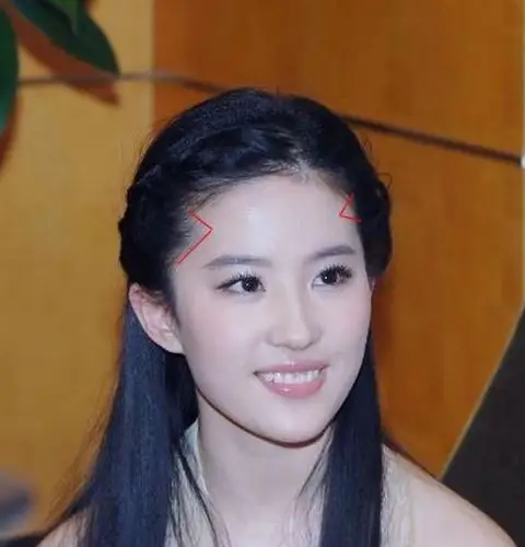 赵丽颖发际线怎么变圆润的_赵丽颖改发际线前后图片女