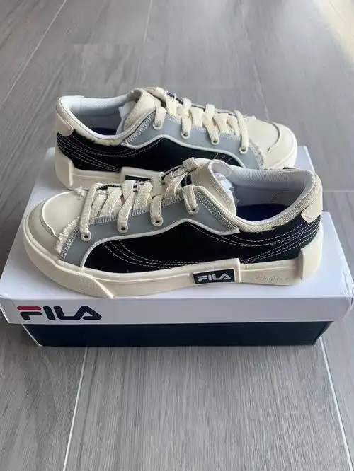 最百搭的鞋  #潮鞋    #必备帆布鞋推荐   #斐乐女鞋2022 #fila