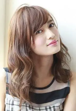 女生甜美中长发发型设计 纯纯的女人味[16p]