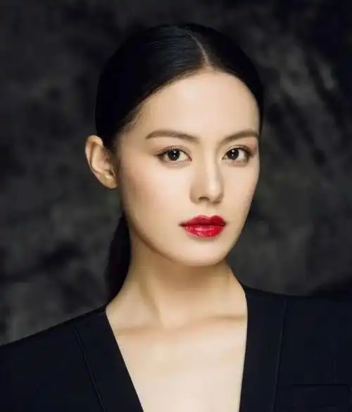 王力可因血色浪漫走红演过多部女主她说演员就是普通人